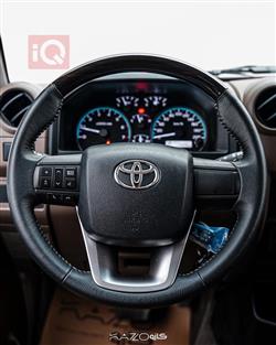 Toyota Land Cruiser 70
